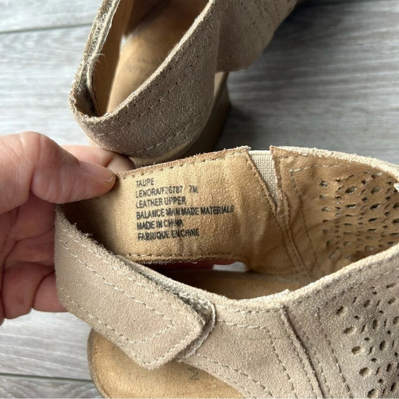 WHITE MOUNTAIN Lorna Suede Open Toe Bootie Sandal - Picture 12 of 15